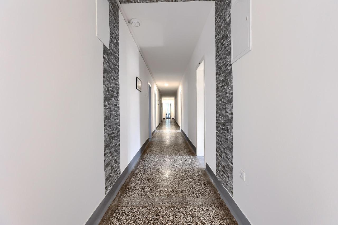 Albergue Monte Zaro Pula Exterior foto